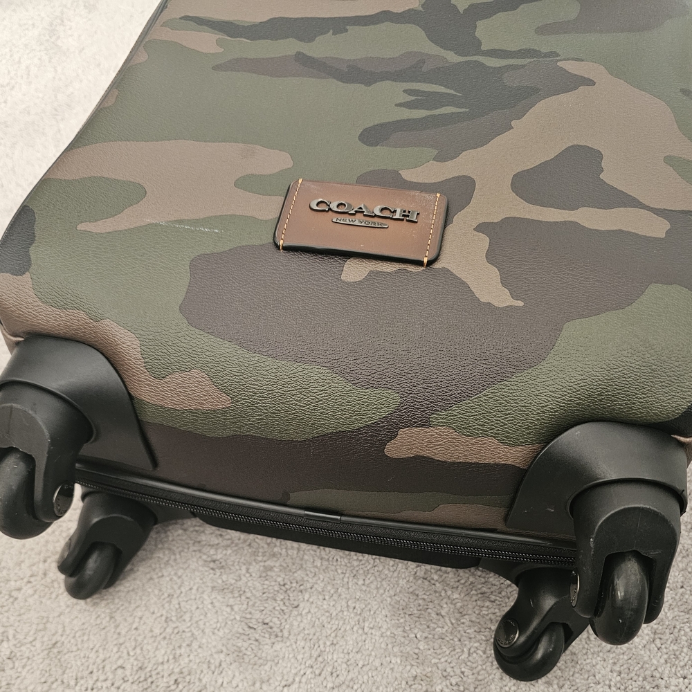 Coach Camo Print Men's Bag - Picture 5 of 12